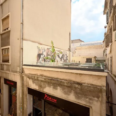 公寓式酒店 Palazo Dei Conti In Centre Old Town 4*