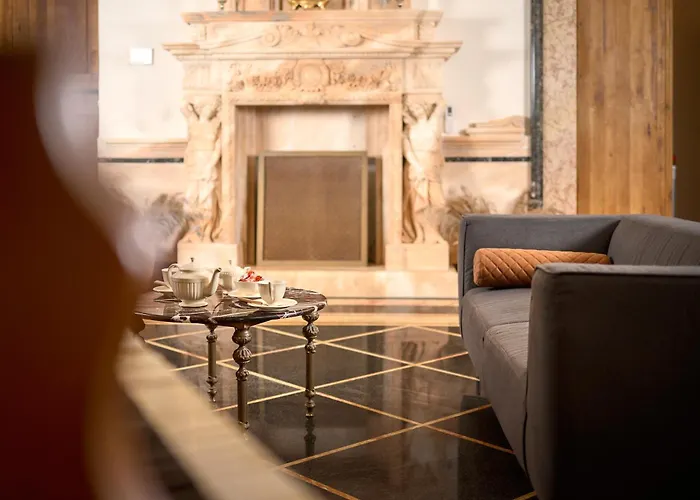 Palazo Dei Conti In Centre Old Town 4*