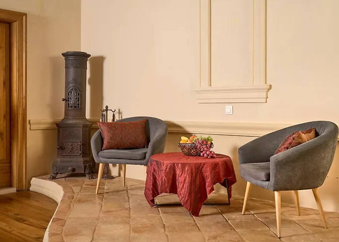 Palazo Dei Conti In Centre Old Town