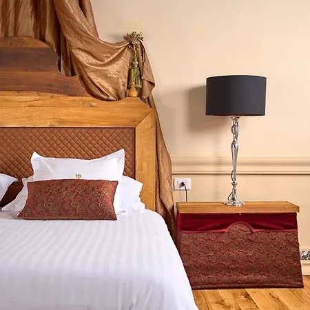 Apart Otel Palazo Dei Conti In Centre Old Town Split