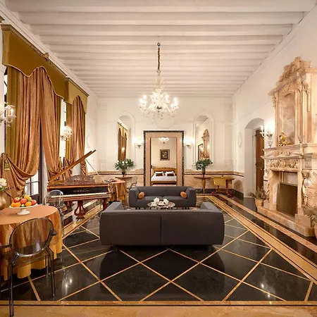 Palazo Dei Conti In Centre Old Town Apart Otel