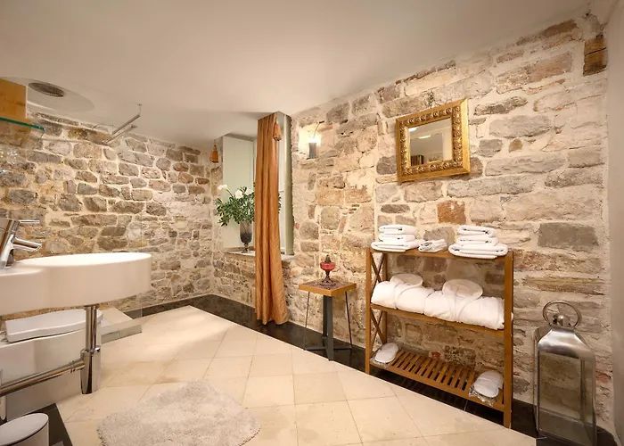 Palazo Dei Conti In Centre Old Town Split