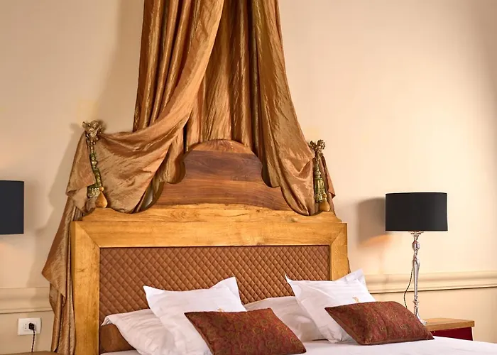 Aparthotel Palazo Dei Conti In Centre Old Town Split