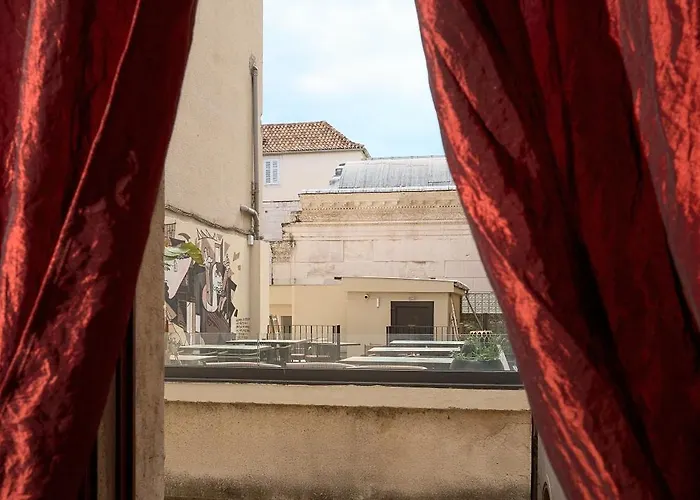 Palazo Dei Conti In Centre Old Town 4*